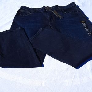 Lee Girlfriend NWT relaxed fit midrise jeans size 18M